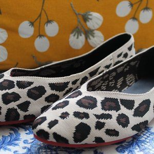 Kelly & Katie Pointed Toe Leopard  Print Flats (Size 8 1/2)